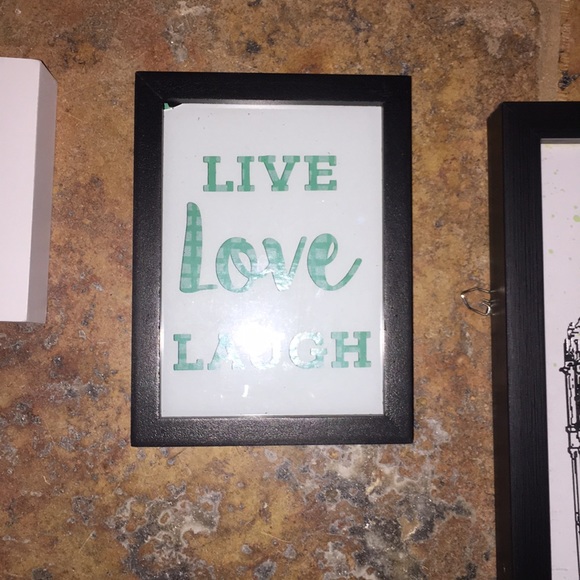 Room decor - Picture 6 of 7